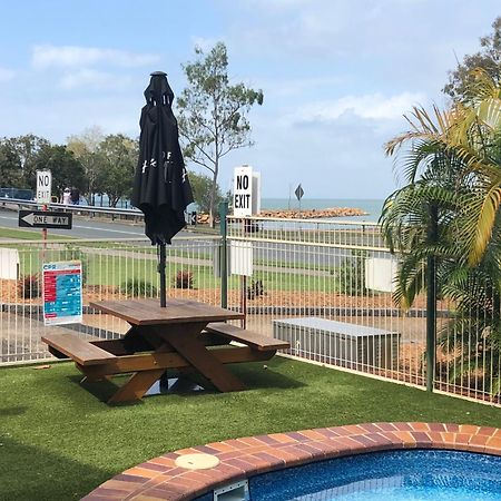 Bribie Waterways Motel Bongaree Buitenkant foto