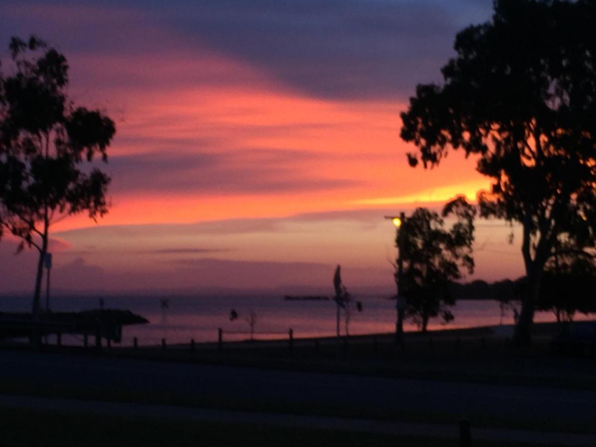 Bribie Waterways Motel Bongaree Buitenkant foto