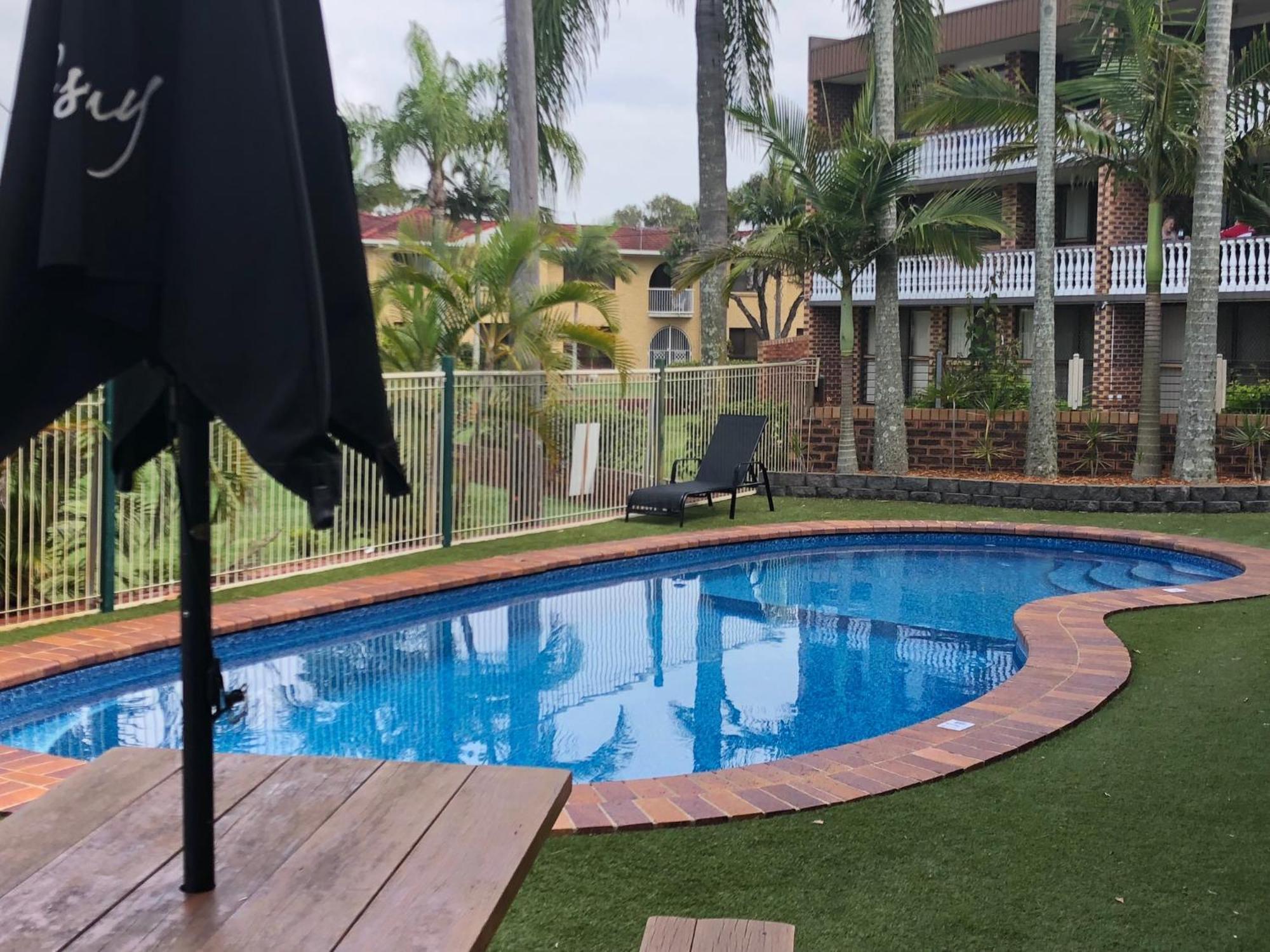 Bribie Waterways Motel Bongaree Buitenkant foto