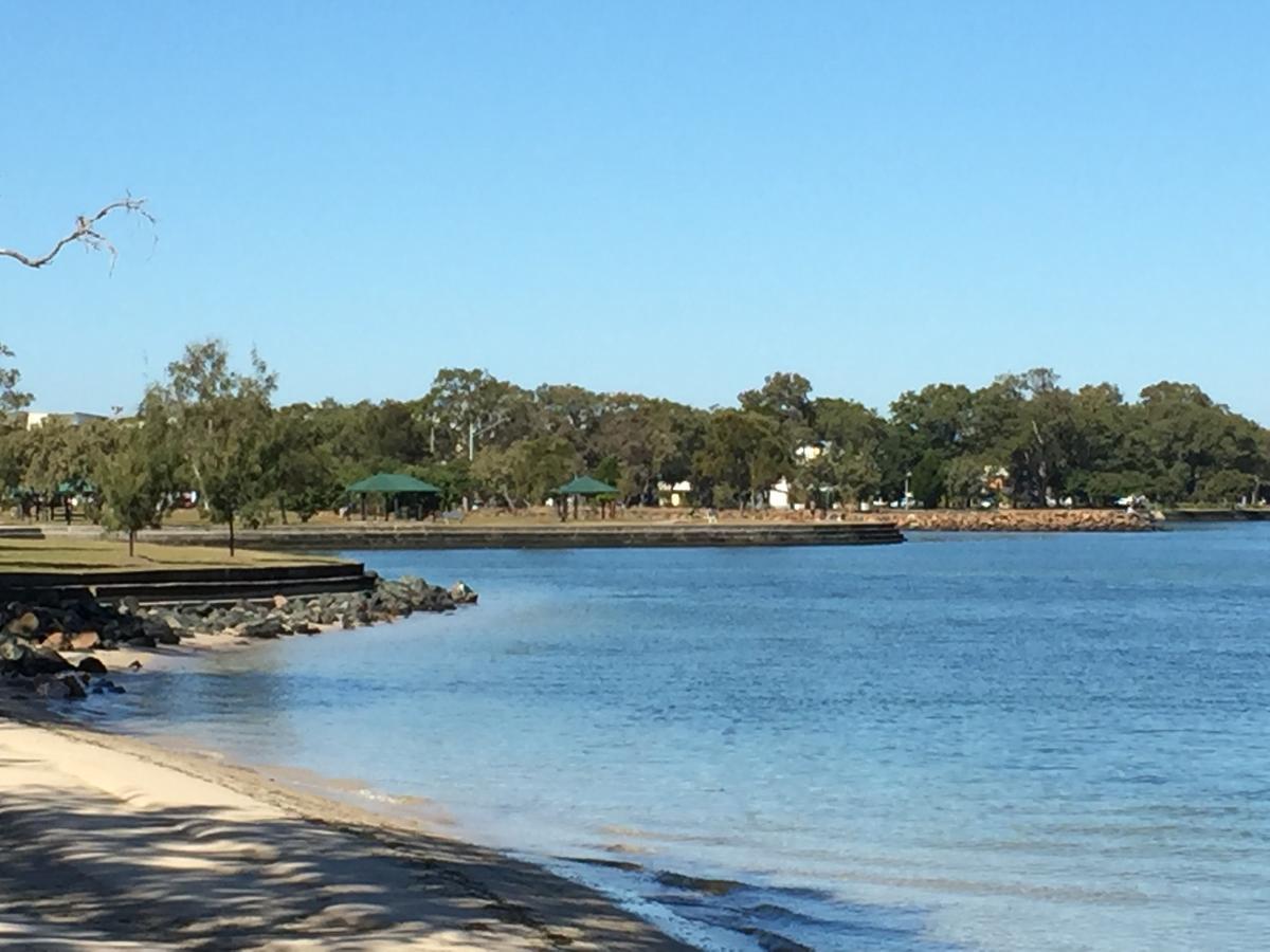 Bribie Waterways Motel Bongaree Buitenkant foto