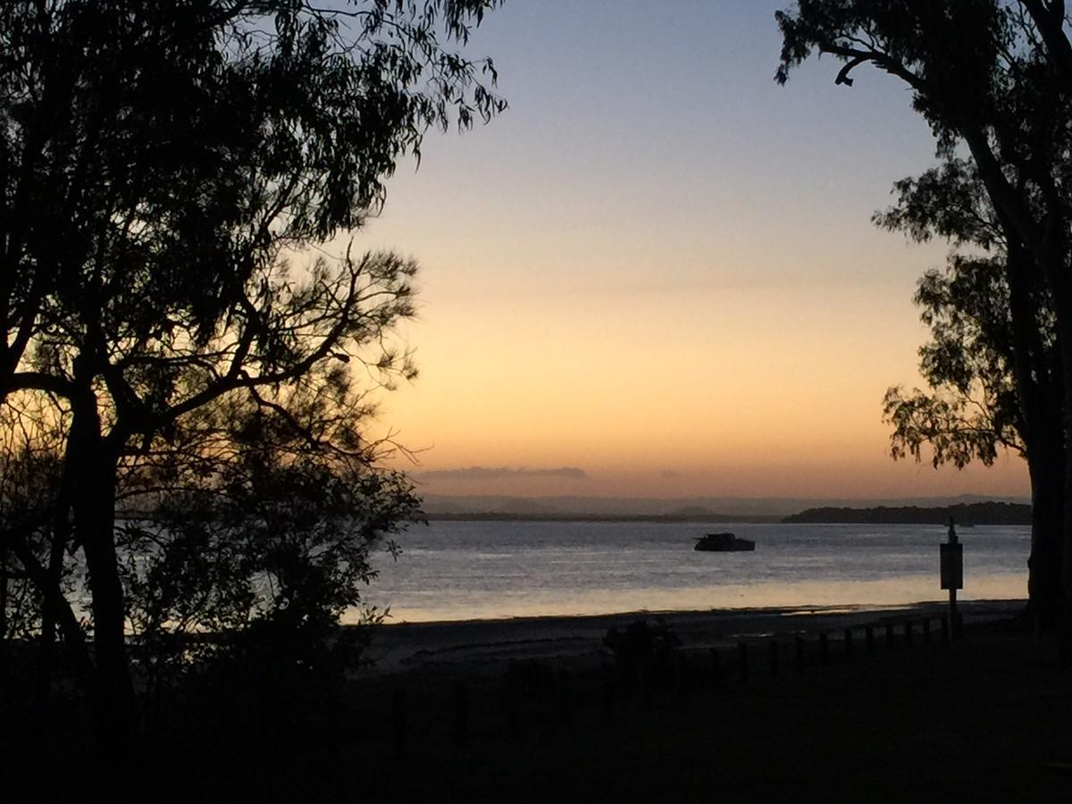 Bribie Waterways Motel Bongaree Buitenkant foto