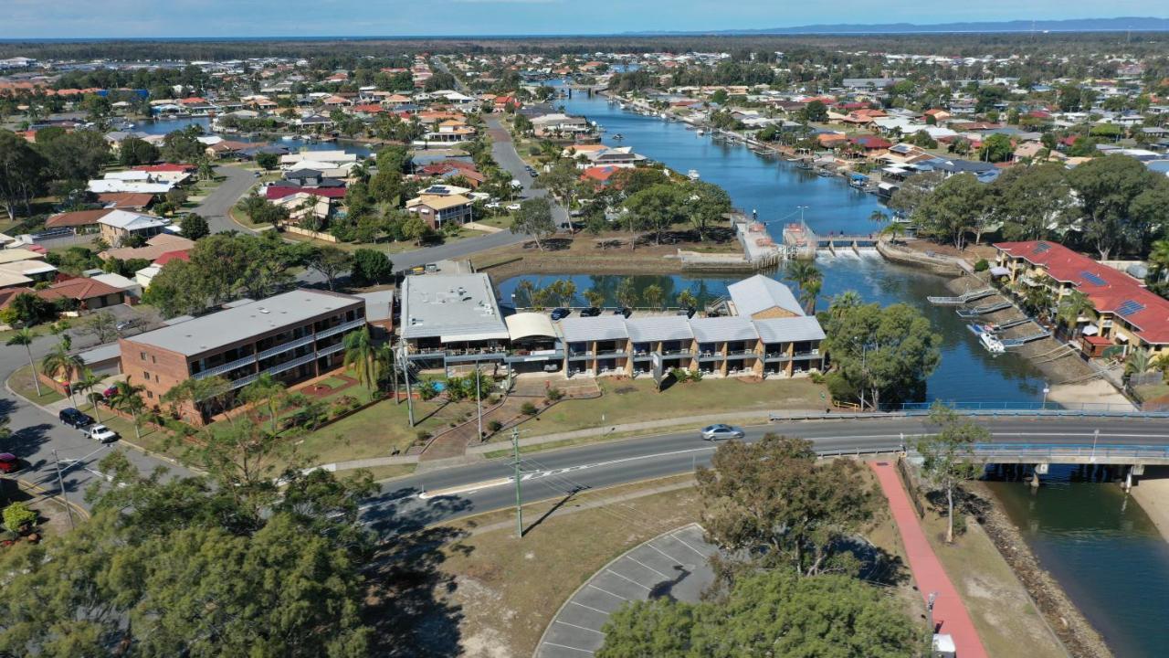 Bribie Waterways Motel Bongaree Buitenkant foto